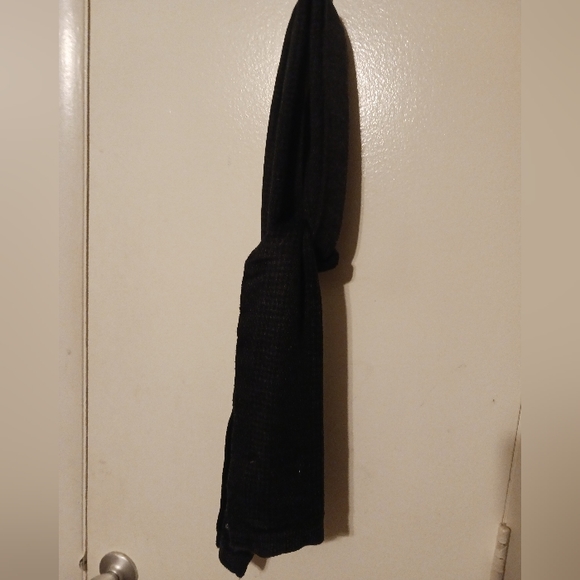 NWT! Men's Scarf (Ryan Seacrest) - Picture 2 of 10